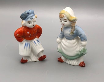 Vintage Ceramic Pair of Dutch Children