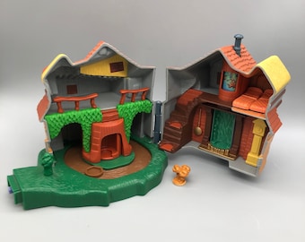 Vintage 2001 Polly Pocket Style Harry Potter The Burrow Weasley Family Home incomplete