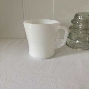 Vintage Federal Milk Glass Mug - White D Handle
