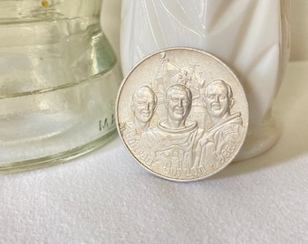 Vintage Apollo XII Coin Space Race Space Age Astronaut Commemorative Coin NASA Souvenir
