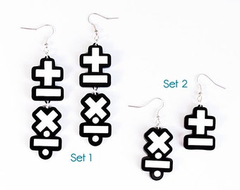 Boucles d’oreilles symbole mathématique // Cadeau de professeur de mathématiques // Geeky // Mathématiques