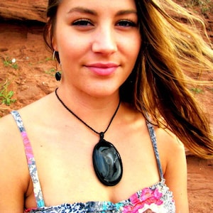 Christmas gifts for her, Black Onyx Druzy Necklace, macrame necklace, gift ideas for the jewelry lover, statement jewelry, bling lover,