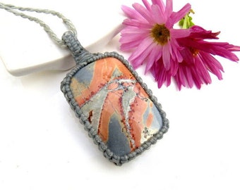 Scenic Maligano Jasper macrame necklace, jasper necklace, Jasper gemstone necklace, gemstone jewelry, etsy necklaces, etsy jewelry