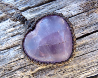 Amethyst heart crystal necklace, purple heart, amethyst heart pendant, amethyst healing, macrame necklace, macrame jewelry, amethyst pendant