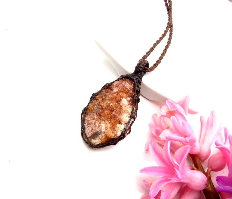 Orange Quartz Druzy macrame necklace, druzy crystal, gift ideas for the crystal collector, orange crystal, twinkling crystal, gift for her