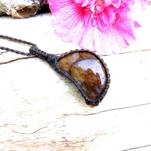 Golden Healer Quartz macrame necklace, gemstone necklace,moon necklace, golden quartz crystal, gift ideas for the supernaturalist, for her
