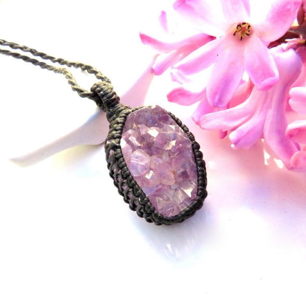 Amethyst crystal necklace, macrame necklace, metaphysical jewelry, February Birthstone, raw crysetal jewelry, macrame jewelry, Handmade