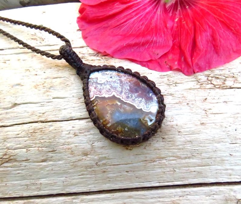 Crazy Lace Agate Macrame Necklace, Gemstone Necklace, Christmas Gift