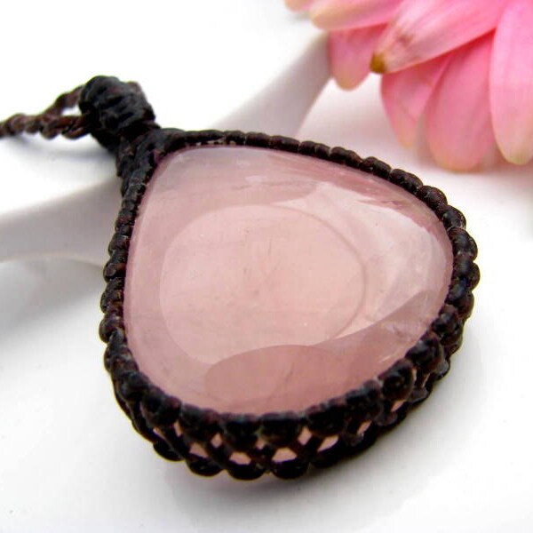 Rose Quartz necklace, Love necklace, Taurus birthstone, Rose Quartz Pendant , macrame necklace, Compassion, Healing stone,  Reiki crystal