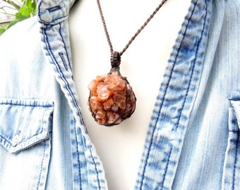 Aragonite crystal necklace, aragonite jewelry, aragonite pendant, aragonite healing, aragonite for sale, aragonite meaning, macrame necklace