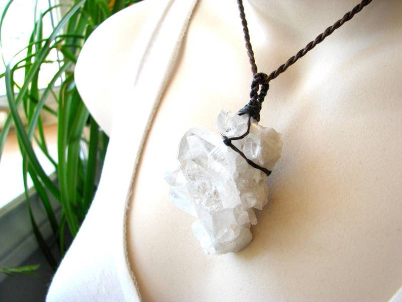Raw Quartz macrame necklace Arkansas Quartz Raw crystal necklace Necklace for her Quartz necklace healing stone Raw crystal necklace