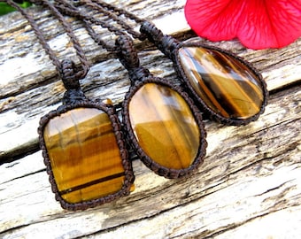 Tiger Eye macrame necklace / Tigers Eye necklace / Healing stones and crystals / Tiger eye jewelry / macrame necklace / macrame jewelry