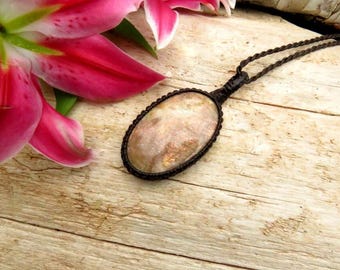 Sunstone macrame necklace, sunstone necklace, gift ideas for the supernaturalist, Sunstone meaning, Libra crystals, vacation necklace