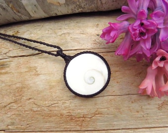 Shiva Eye macrame necklace, Spiral symbol, Positive energy stone, gift ideas for the surfer, ocean lover
