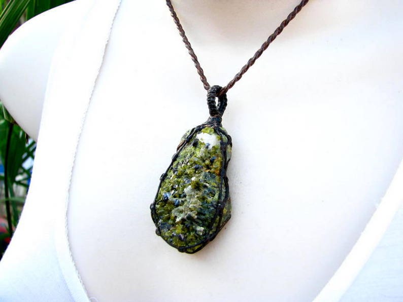 Green Garnet Necklace Garnet jewelry Crystal healing Green Garnet Necklace Rare Gift Jewelry Birthstone Garnet Crystal