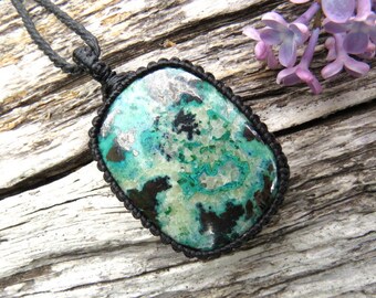 Azurite necklace, azurite jewelry, azurite meaning, macrame necklace, macrame jewelry, boho gemstone necklace, earth aura creations