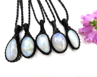 Rainbow Moonstone necklace / Moonstone Necklace / Moonstone Jewelry / Rainbow Moonstone / layered necklace / Healing stone/ Goddess necklace