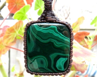 Malachite macrame necklace / Malachite jewelry / Chakra stones / womens necklace / heart chakra / gift ideas / Protection stone