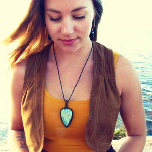 Gifts for her, Purple Labradorite Necklace, Natural Stone Pendant Necklace, Healing Labradorite Stone Necklace, Crystal Energy Necklace