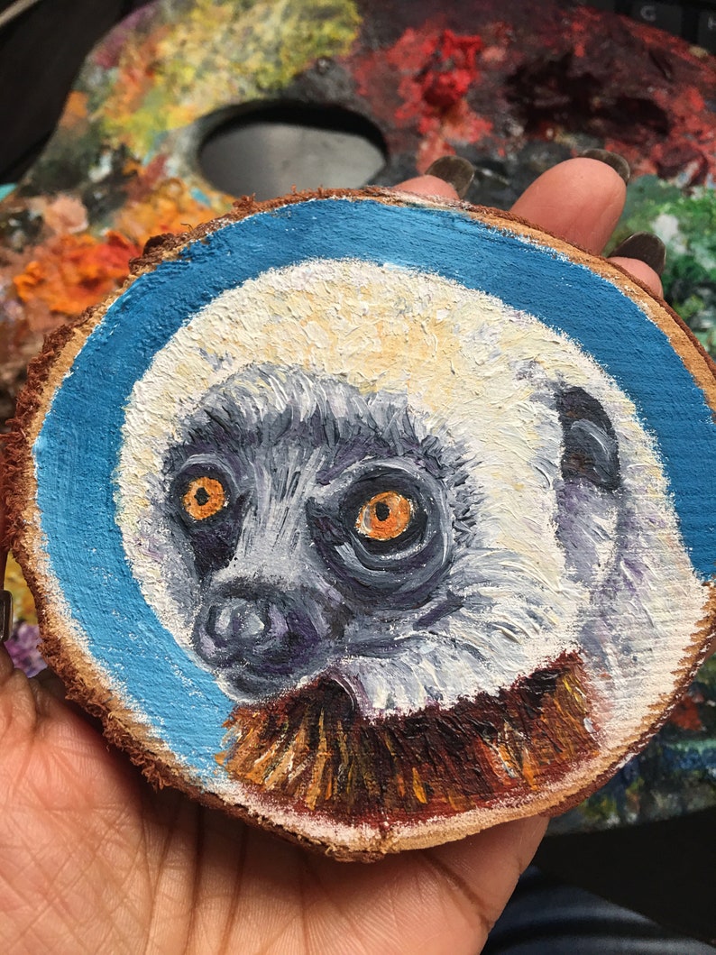 Mini Oil Painting Red Ruffed Lemur on Wood Slice 3 READY to SHIP image 5