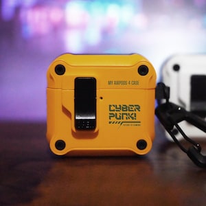 Cyberpunk Locking AirPods 4 Hülle - Ohrhörer Hülle für AirPods Pro / Pro 2, AirPods 3 / 4, Gravur und personalisiertes Geschenk für Jungen