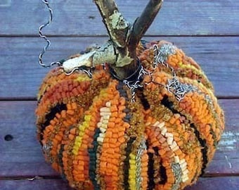 Large Dimensional Rug Hooked Pumpkin E Pattern Primitive Hooking