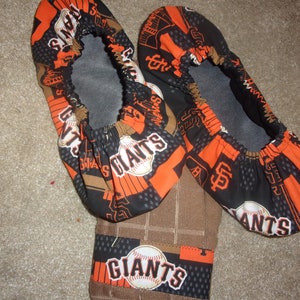 San Francisco Giants Bowling shoe covers w/matching towel
