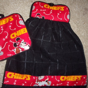 Hanging Pot Holder Towel Set w/ Kansas City Chiefs n Mickey MouseTheme
