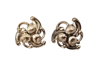 Mid Century Abstract Screw Back Earrings Floral Sterling Silver Swirl Clip On Earrings Vintage 50s 1950s