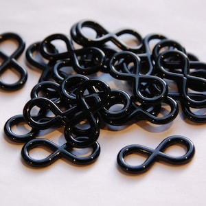 Vintage Figure Eight Black Plastic Connector Findings bds869A