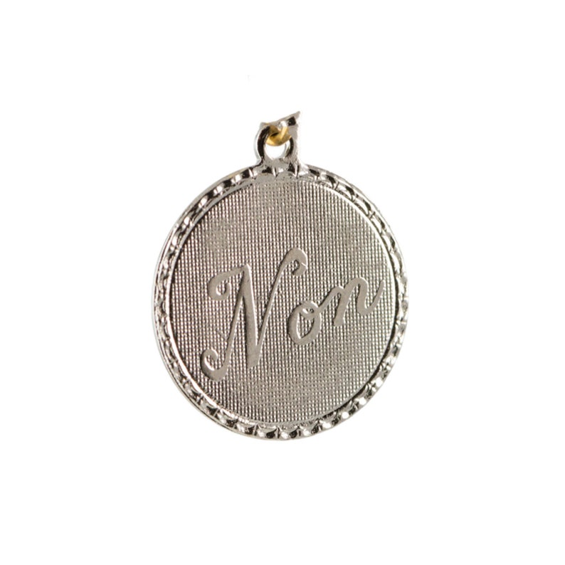 4 Non Word Charm with Loop No