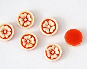 Vintage Off White Etched Flower on Carnelian Acrylic Cabochons Japan 7mm (6) cab846D