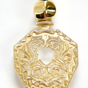 Vintage Miniature Clear Etched Faux Perfume Bottle Pendant pnd114F