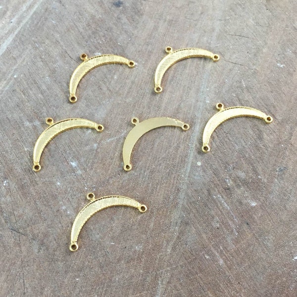 3 Loop Gold Plated Small Crescent Pendant Connectors 20x10mm (6) mtl028G