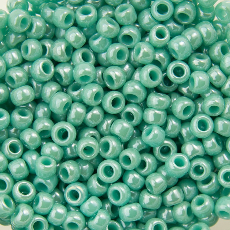 8g 110 TOHO ROUND Opaque Lustered Turquoise Seed Bead