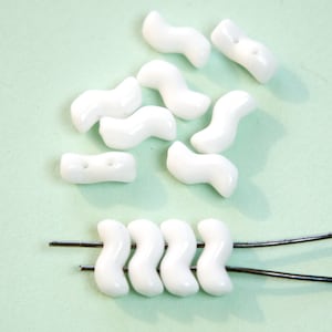 Vintage Opaque White 2 Hole ZigZag Z German Glass Beads SM (12) grm057C