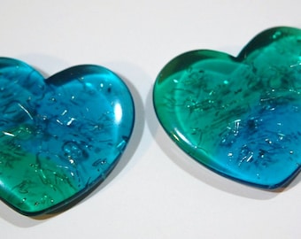 Adornos vintage de corazón acrílico azul y verde con confeti cab327A