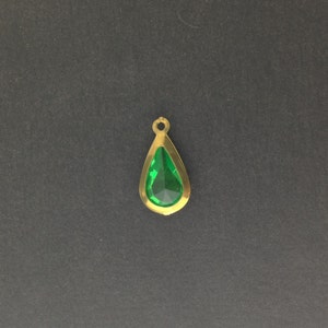 Vintage Acrylic Peridot Brass Frame Set Teardrop Charms cha004L