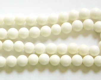 Vintage Ivory Glass Beads Japan 6mm (10)  jpn001G