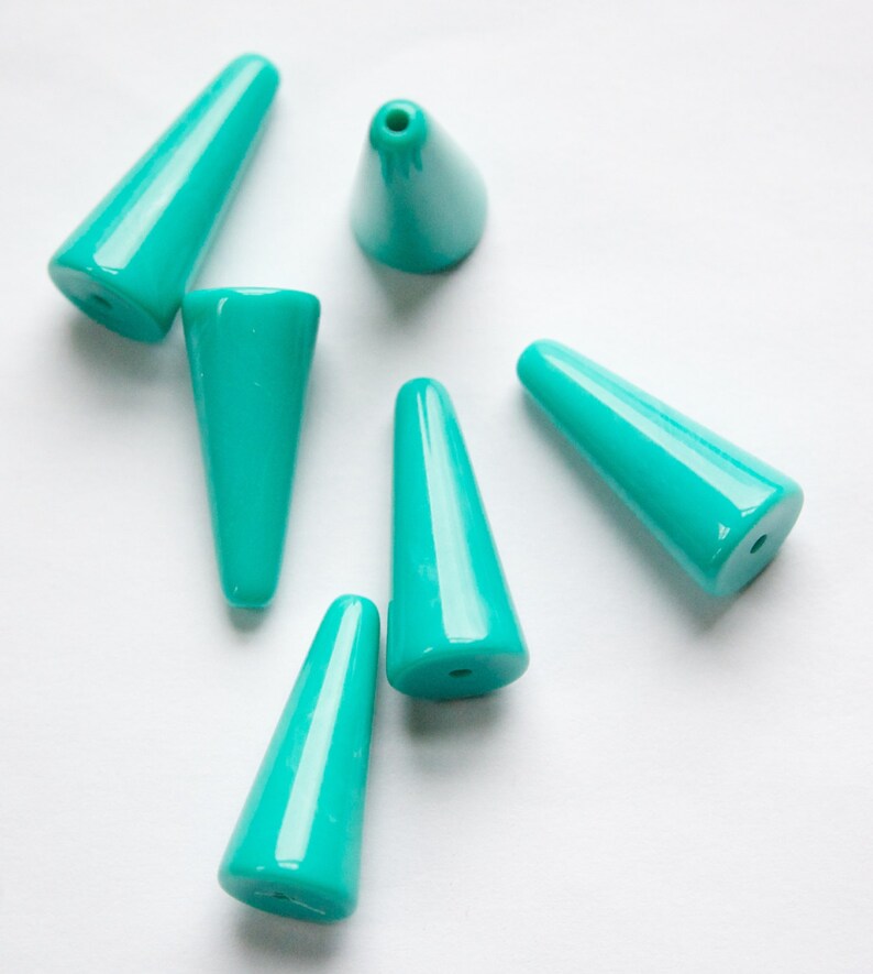 Vintage Opaque Teal Green Triangle Teardrop Acrylic Beads 6 bds311H image 1