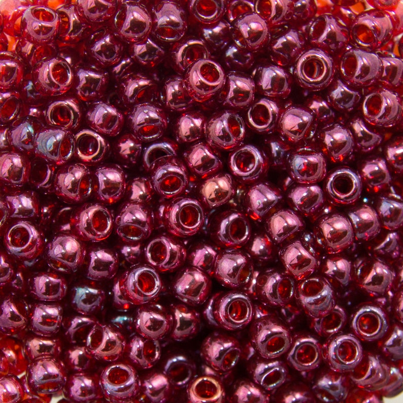 11/0 TOHO ROUND Gold Lustered Raspberry Seed Bead 8g image 1