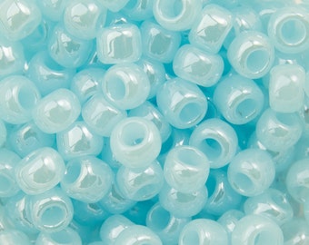 8/0 TOHO ROUND Ceylon Aqua Seed Bead (8g)