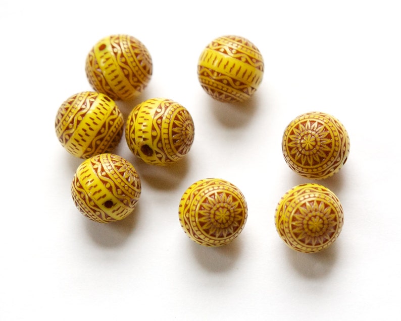 Vintage Yellow and Brown Etched Mosaic Acrylic Beads 12mm 8 bds014A image 2