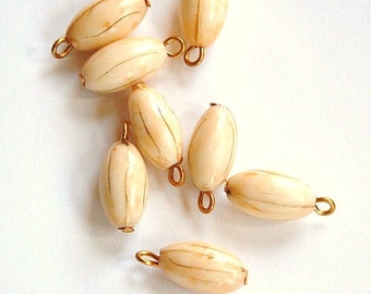 Vintage Plastic Faux Ivory Bead Drops with Loop drp006A