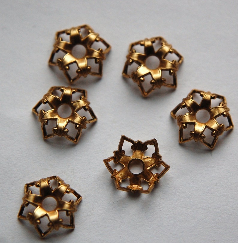 Casquettes pour perles élégantes couronne en laiton brut 13 mm 6 mtl070 image 1