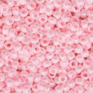 8/0 TOHO RUNDA Opaka Lustrade Babyrosa Fröpärlor (8g)