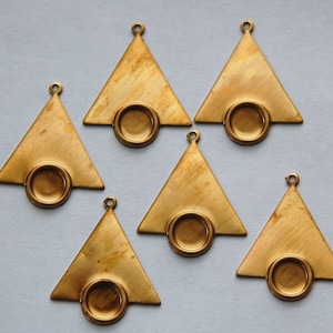 1 Loop Raw Brass Triangle Drops Charms with 7mm Setting (6) mtl066