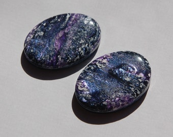 Vintage Metallic Shades of Purple with White 40x30mm Cabochon cab735G