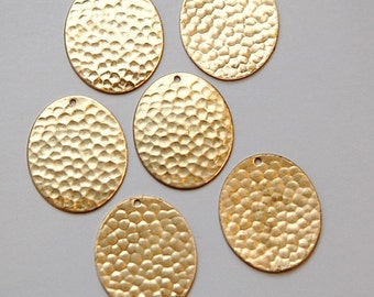 1 Hole Raw Brass Hammered Oval Charm Pendant (6) mtl100C