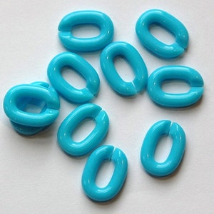 Vintage Plastic Connector Linking Links Light Blue SM (30) bds606J